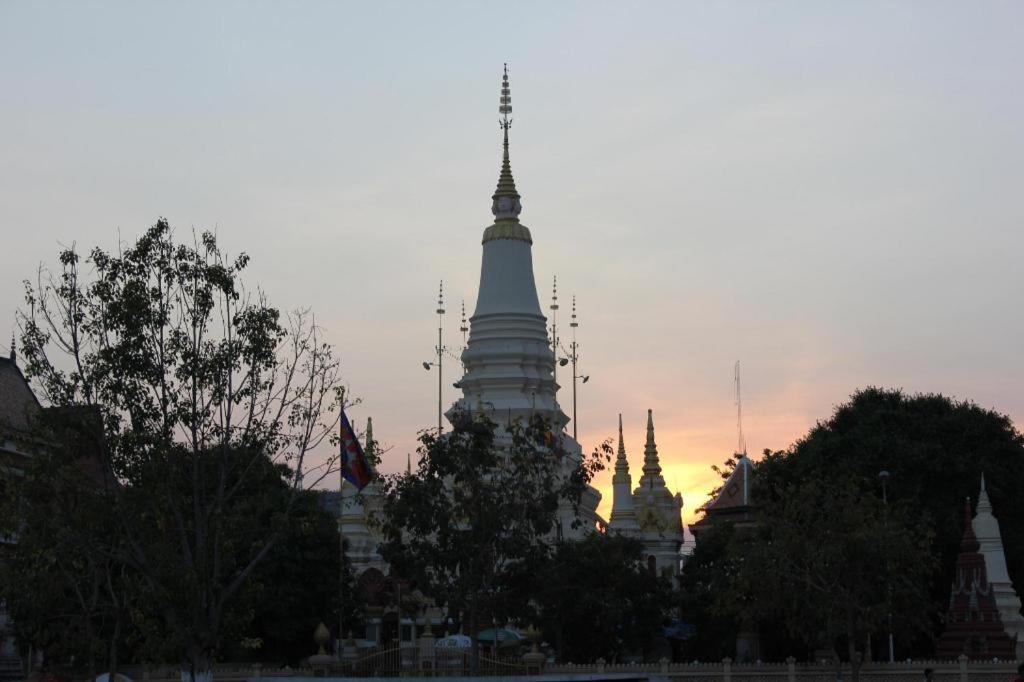 V Boutique Hotel Phnom Penh Luaran gambar